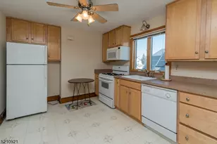 81 Savoy Pl, Prospect Park, NJ 07508 - Photo 7