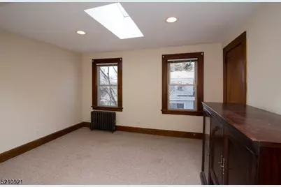81 Savoy Pl, Prospect Park, NJ 07508 - Photo 5
