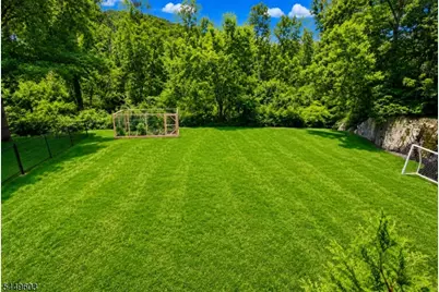 18 Tamarack Rd, Byram Township, NJ 07821 - Photo 9