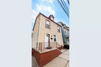 214 Washington St, Phillipsburg, NJ 08865 - Photo 1