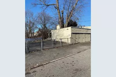 79 Newark Ave, Paterson, NJ 07503 - Photo 17