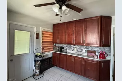 329 Ford Ave, Woodbridge Township, NJ 08863 - Photo 9