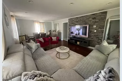 329 Ford Ave, Woodbridge Township, NJ 08863 - Photo 5