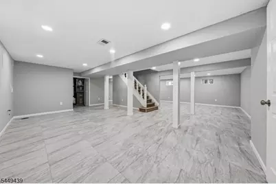 179 Chancellor Ave, Newark, NJ 07112 - Photo 21