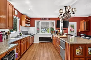 90 7th St, Ridgefield, NJ 07660 - Photo 11