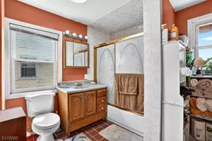 90 7th St, Ridgefield, NJ 07660 - Photo 21