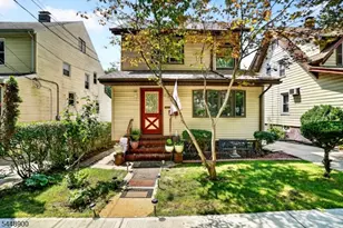 90 7th St, Ridgefield, NJ 07660 - Photo 1