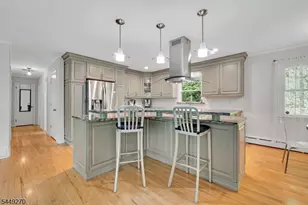 195 Old Somerset Rd, Watchung, NJ 07069 - Photo 17