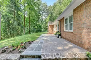 195 Old Somerset Rd, Watchung, NJ 07069 - Photo 35