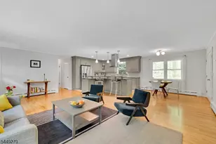 195 Old Somerset Rd, Watchung, NJ 07069 - Photo 7