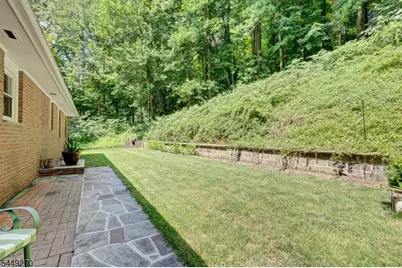 195 Old Somerset Rd, Watchung, NJ 07069 - Photo 39