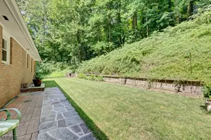 195 Old Somerset Rd, Watchung, NJ 07069 - Photo 39