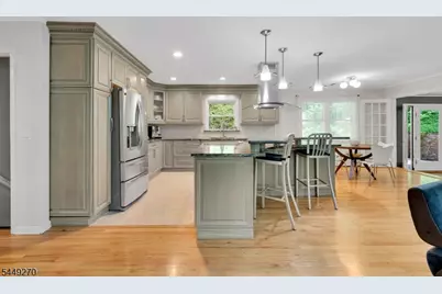 195 Old Somerset Rd, Watchung, NJ 07069 - Photo 9