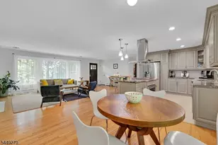 195 Old Somerset Rd, Watchung, NJ 07069 - Photo 11