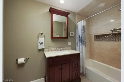 13 Franklin Pl #7B, Morristown, NJ 07960 - Photo 15
