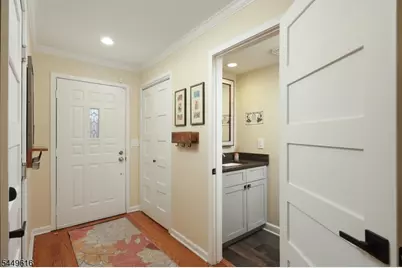 13 Franklin Pl #7B, Morristown, NJ 07960 - Photo 3