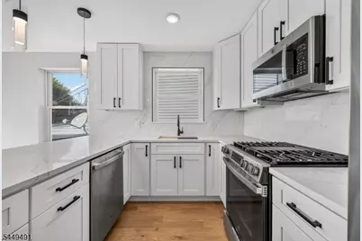 62 Hillside Ave #1, Newark, NJ 07108 - Photo 5