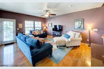 50 Washington Square Cir, Washington Boro, NJ 07882 - Photo 3