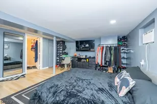 160 Mt Vernon St, Ridgefield, NJ 07660 - Photo 17