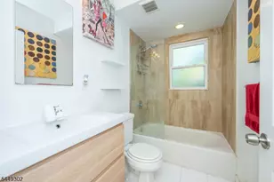160 Mt Vernon St, Ridgefield, NJ 07660 - Photo 7