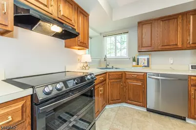 31 Sage Court Ondo #31, Bedminster Township, NJ 07921 - Photo 17