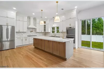 43 Crescent Dr, Morris Township, NJ 07960 - Photo 1