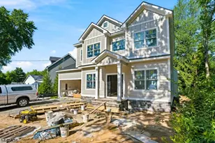 11 Maplewood Dr, Livingston, NJ 07039 - Photo 3