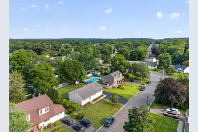10 Frances Rd, Lincoln Park, NJ 07035 - Photo 3