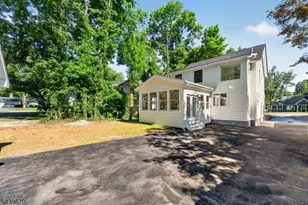 129 W Oak St, Bernards Township, NJ 07920 - Photo 45