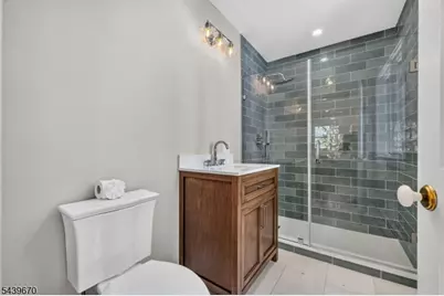 129 W Oak St, Bernards Township, NJ 07920 - Photo 21