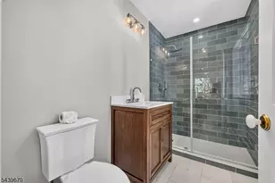 129 W Oak St, Bernards Township, NJ 07920 - Photo 21