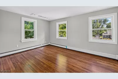 129 W Oak St, Bernards Township, NJ 07920 - Photo 23