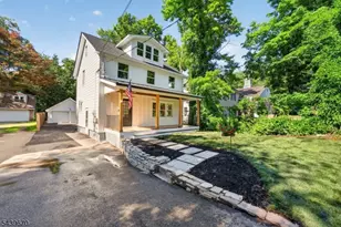 129 W Oak St, Bernards Township, NJ 07920 - Photo 3