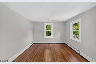 129 W Oak St, Bernards Township, NJ 07920 - Photo 27