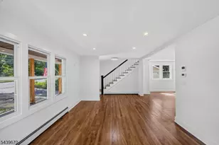129 W Oak St, Bernards Township, NJ 07920 - Photo 9