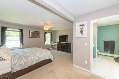 88 Crescent Dr, Hampton Township, NJ 07860 - Photo 17