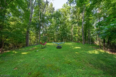 88 Crescent Dr, Hampton Township, NJ 07860 - Photo 23