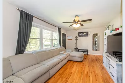 88 Crescent Dr, Hampton Township, NJ 07860 - Photo 5