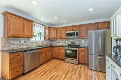 88 Crescent Dr, Hampton Township, NJ 07860 - Photo 7