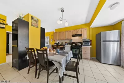373 Oak St, Passaic, NJ 07055 - Photo 5