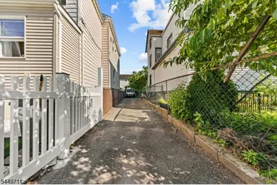 373 Oak St, Passaic, NJ 07055 - Photo 33