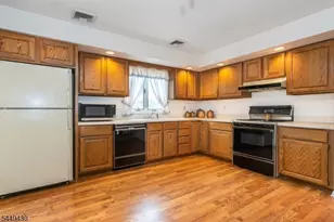 14 Hinchman Ave, Wayne, NJ 07470 - Photo 7