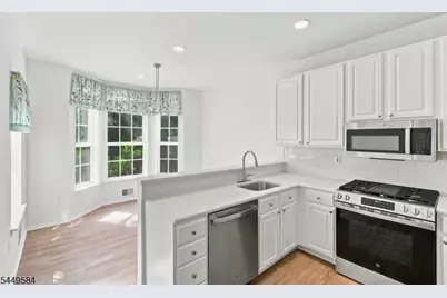 47 Lambiance Ct, Highland Park, NJ 08904 - Photo 21