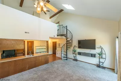 14 Stonehill Dr #6, Vernon, NJ 07462 - Photo 9
