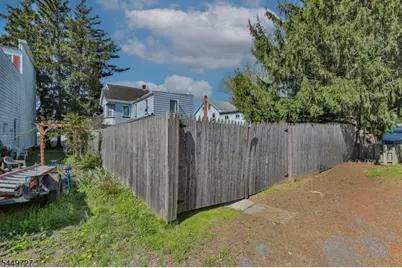 389 Grant St, Phillipsburg, NJ 08865 - Photo 47