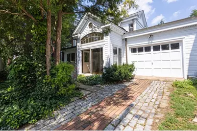 35 Perry St, Lambertville, NJ 08530 - Photo 9