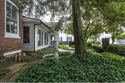 35 Perry St, Lambertville, NJ 08530 - Photo 5