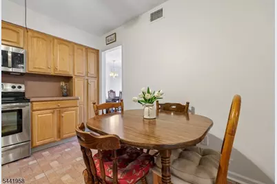 260 Prospect St #24, Westfield, NJ 07090 - Photo 7