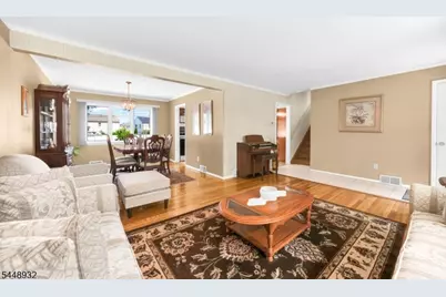 536 Fairway Dr, Union Township, NJ 07083 - Photo 5