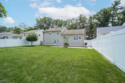 536 Fairway Dr, Union Township, NJ 07083 - Photo 23